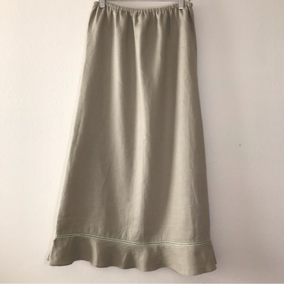 Orvis Dresses & Skirts - Orvis Linen skirt, elastic waist with flounce hem and eyelet trim.size 6